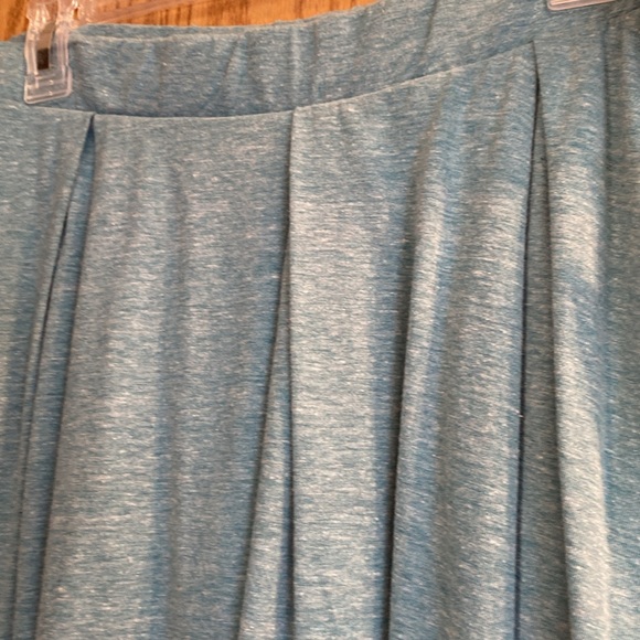 Aqua LulaRoe Madison skirt - Picture 3 of 4